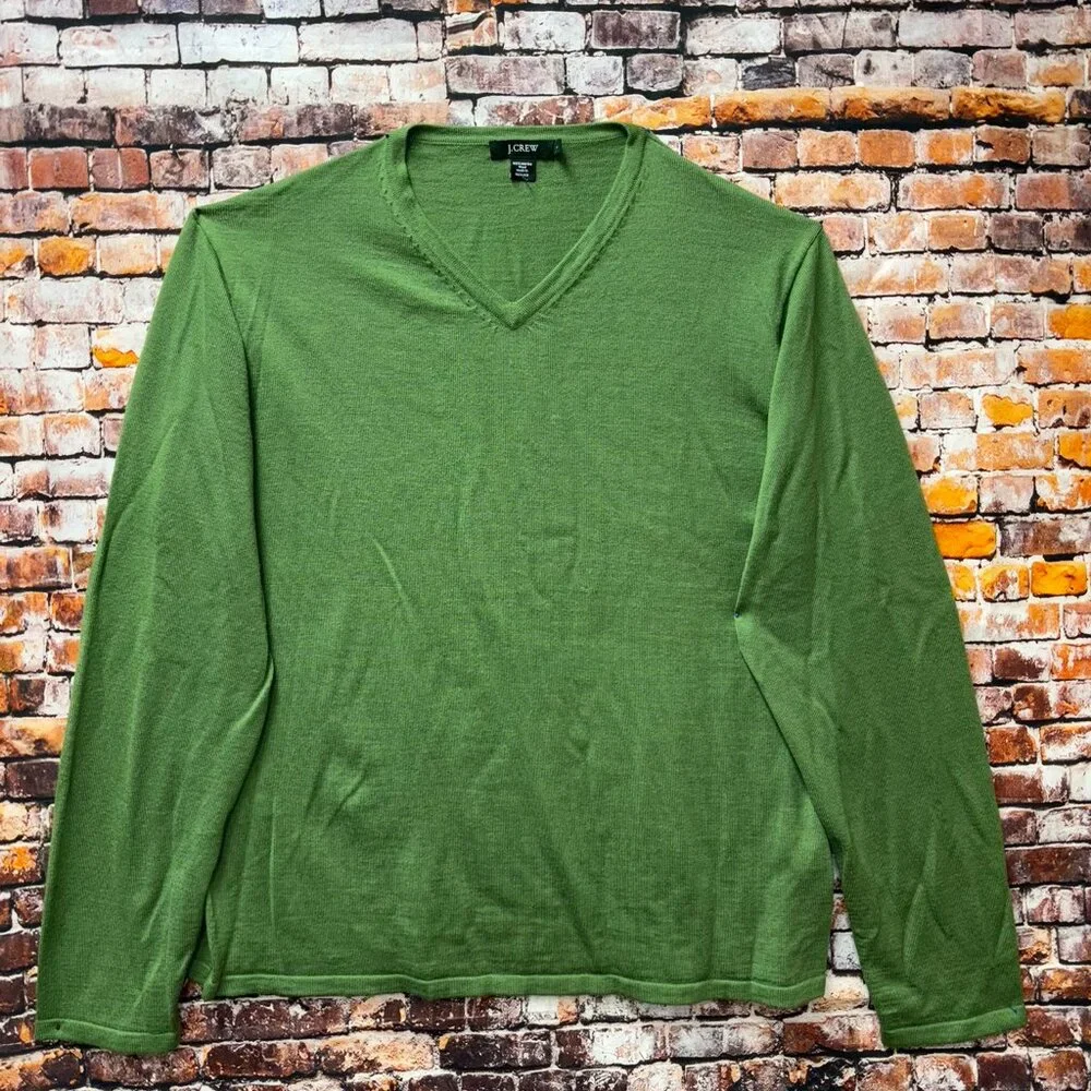 J. Crew Merino Wool Sweater in Green V-neck Long Sleeves Men Sz Large